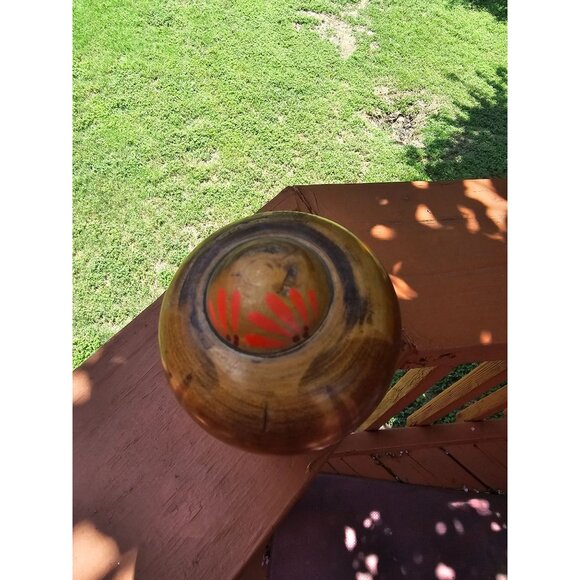 Vintage Handcrafted Wooden Kokeshi Doll With Floral Details & Red Hat - Picture 2 of 5